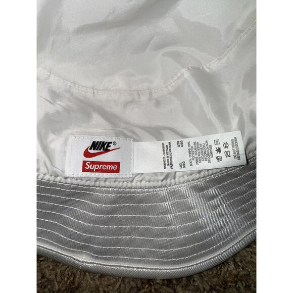 Nike Men’s Dazzle Crusher Supreme White Bucket Hat